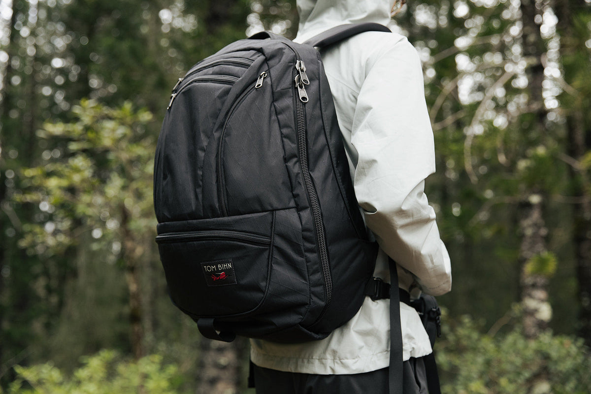 Person wearing an X-Pac Synik 30 on their back.