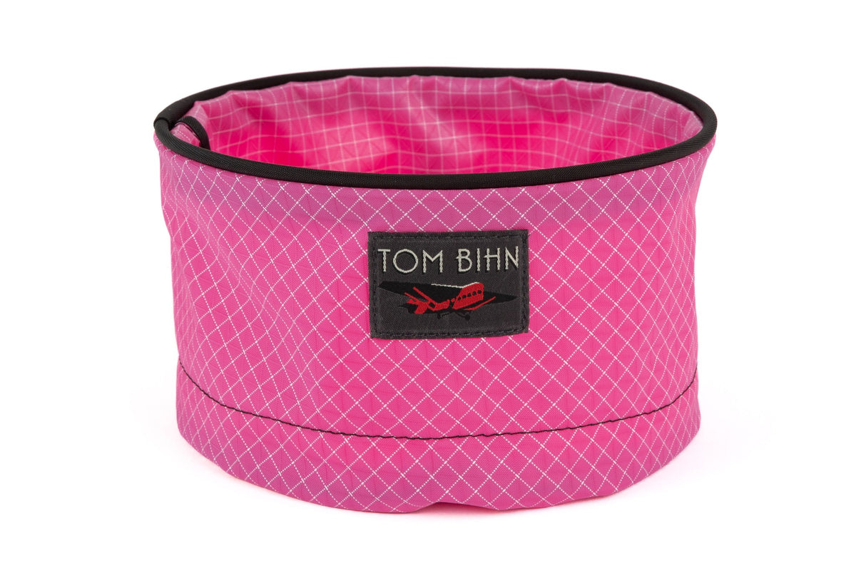 visible variant TB0991-PD^^A Large Travel Tray in Cerise (pink with white grid) 200 Halcyon.