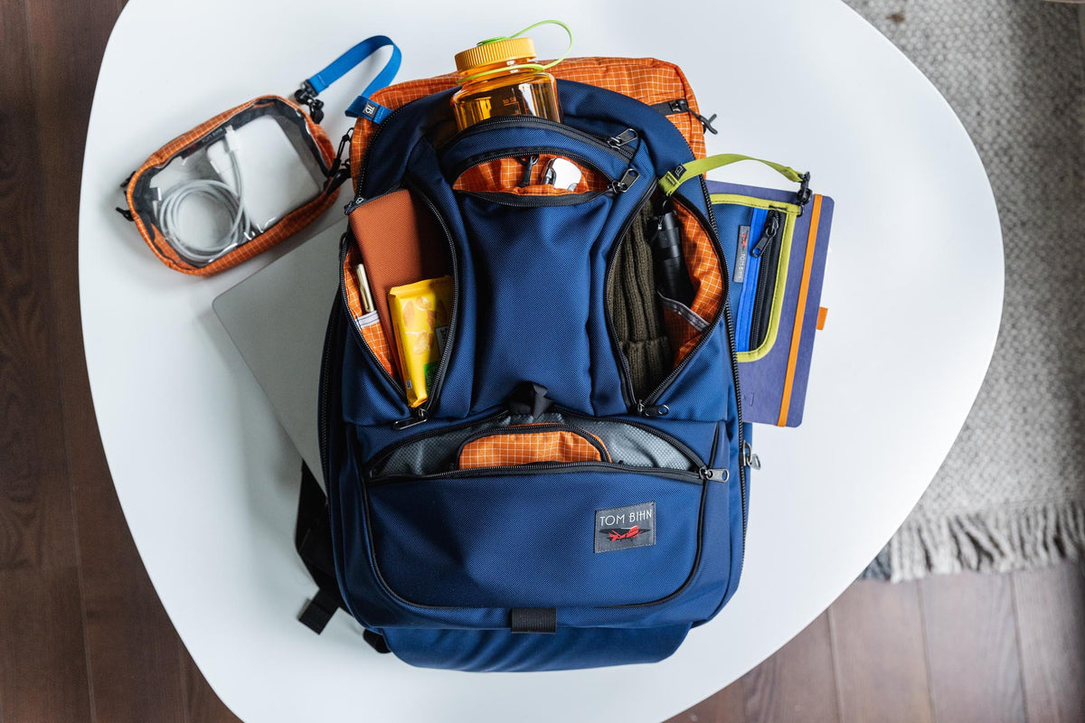 visible lifestyle^^A Synik 30 filled with many accessories.