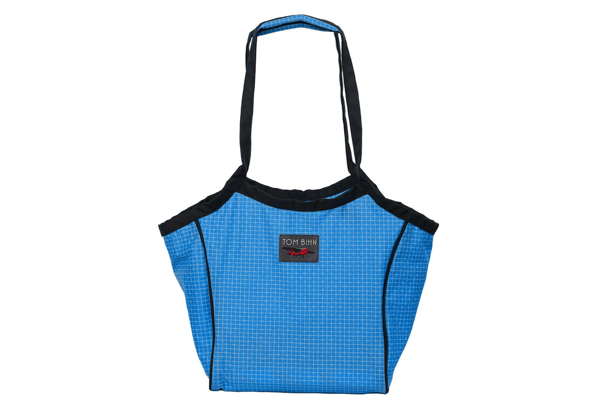 visible variant TB0608-LD^^A Small Original Shop Bag in Island (blue with white grid) 200 Halcyon.
