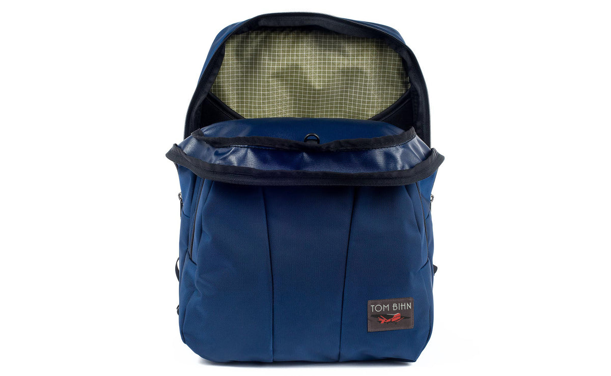visible variant TB0125-DK8D^^Paramour in Deep Blue 525 Ballistic with Taiga 200 Halcyon interior