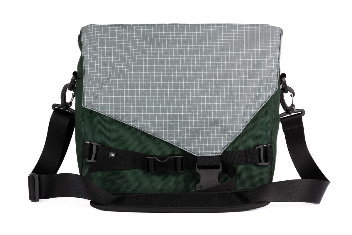 visible variant TB0204-WKND^^Maker's Bag in Wilderness Ballistic in Northwest Sky 200 Halcyon.