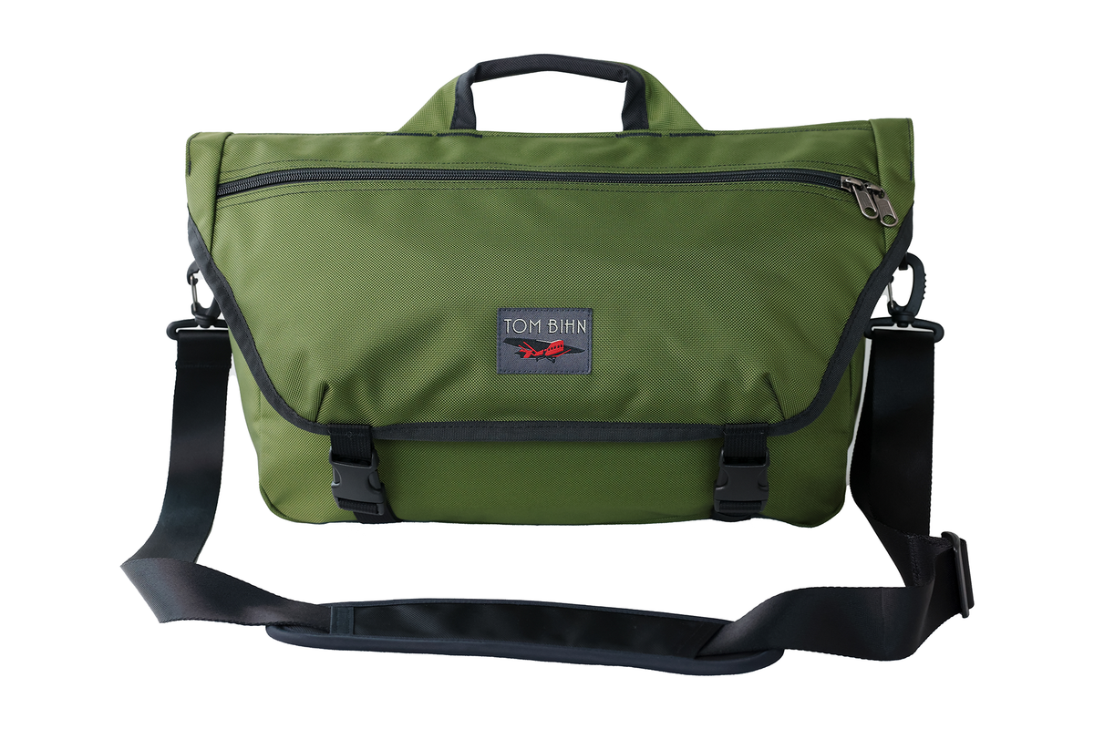 visible variant TB0210-VKCD TB0210-VKGL^^The Marathon in Saguaro Ballistic with shoulder strap