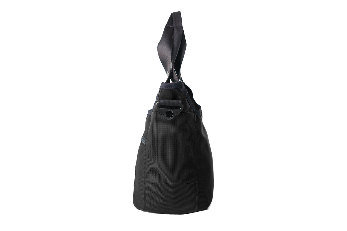 visible variant TB0240-BKND^^The Forager in Black Ballistic from the side
