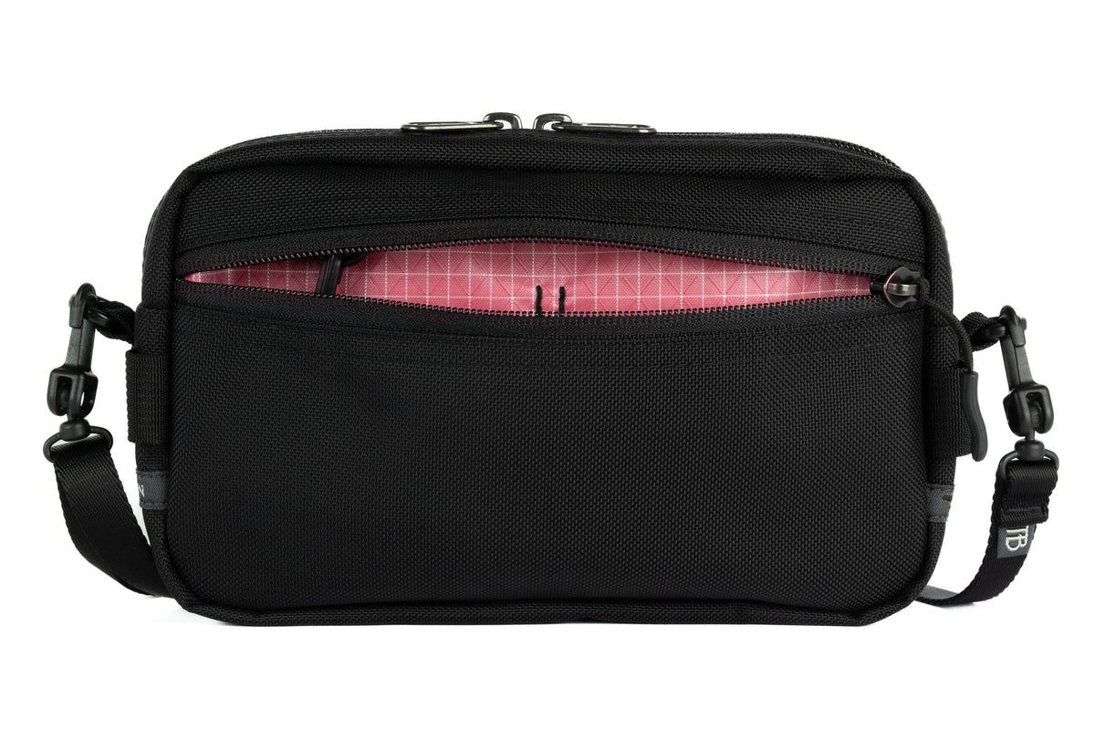 visible variant TB0413-BK4D^^A Side Effect in Black Ballistic with Sakura (pale pink with white grid) 200 Halcyon interior.