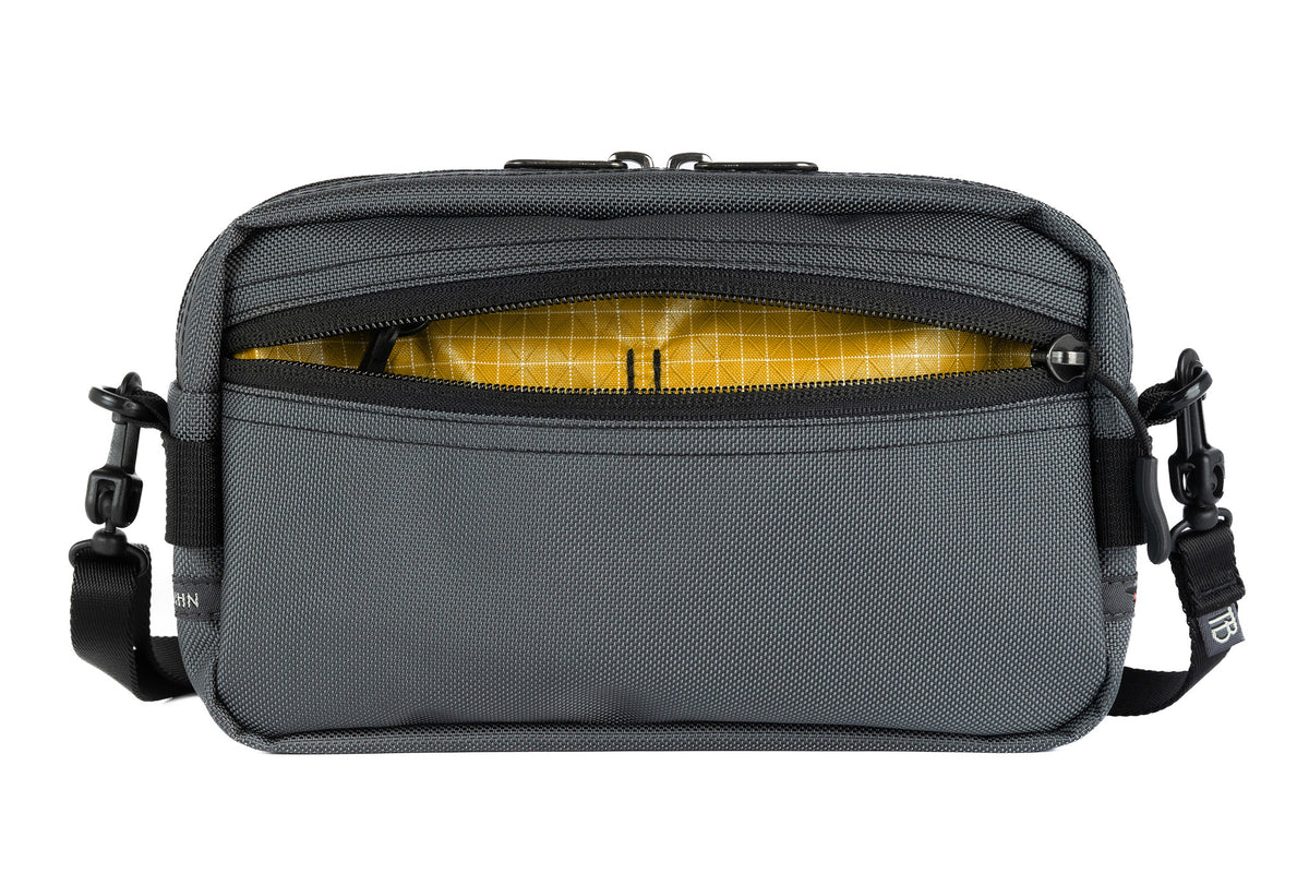 visible variant TB0413-GKOD^^A Side Effect in Nebulous Grey (medium grey) Ballistic with Solaris (yellow with white grid) 200 Halcyon interior.