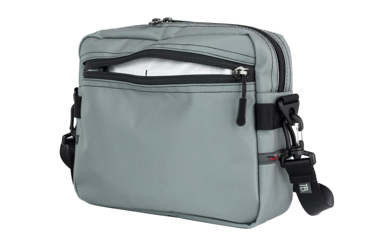 visible variant TB0414-LKTD^^The Side Kick in Cloud (light grey) 525 Ballistic with an Tahoma (white with white grid) 200 Halcyon interior.