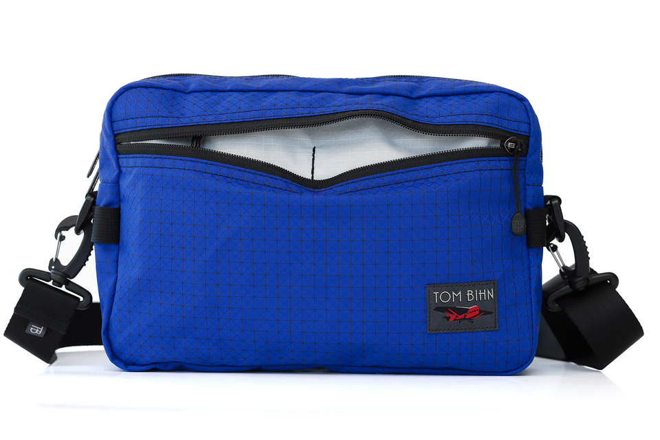 visible variant TB0415-STTD^^The Side Hustle in Sapphire (blue with black grid) 420 Spectron with Tahoma (white with white grid) 200 Halcyon interior.