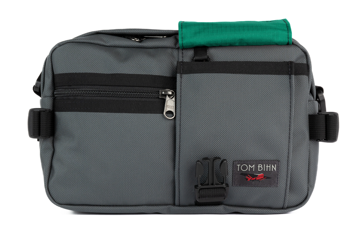 visible variant TB0424-GKEL^^LPD in Nebulous Grey with Emerald interior.