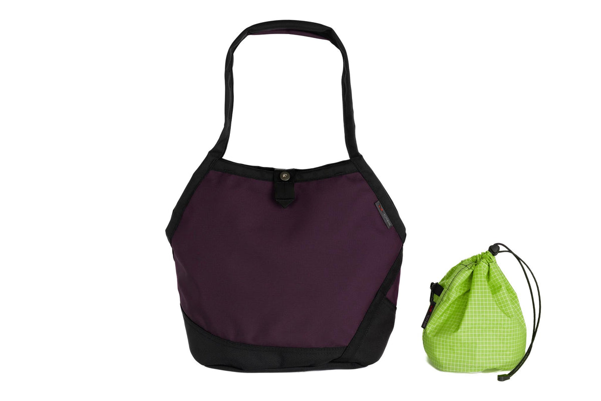 visible variant TB0660-UK1D^^A Swift in Aubergine Ballistic with Kiwi (bright green with white grid) 200 Halcyon interior and Yarn Stuff Sack.