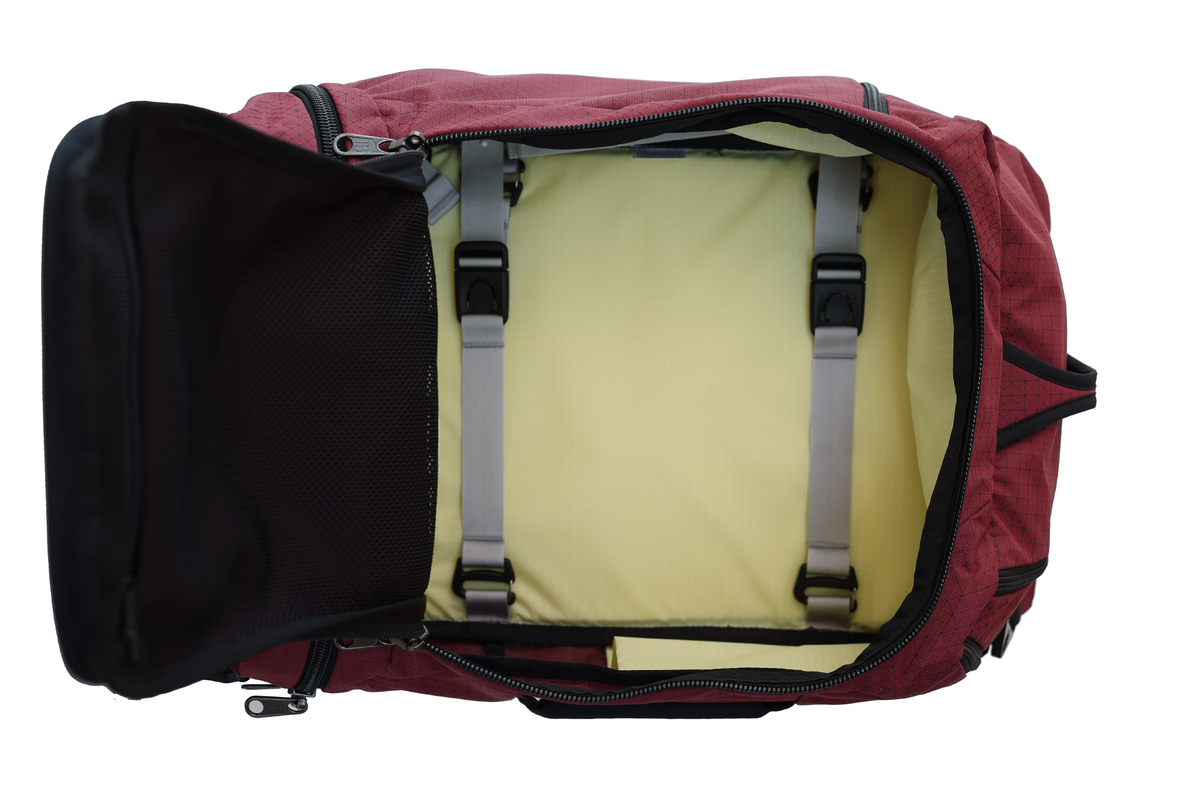 visible variant TB0902-RT2D^^The Techonaut 30 in Bordeaux 420 Spectron with Lemonade 200 Halcyon interior