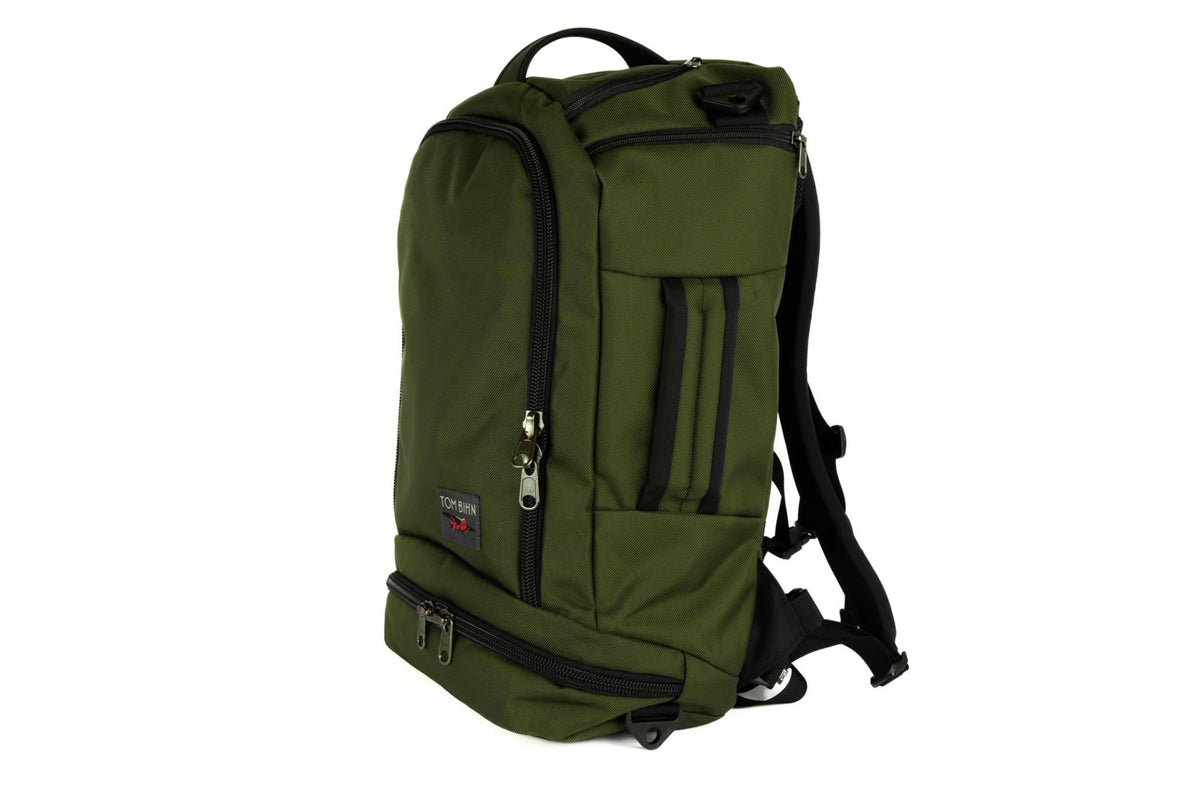 visible variant TB0902-VKZD TB0902-VKND^^ An open Techonaut 30 with a Saguaro (olive green) exterior.