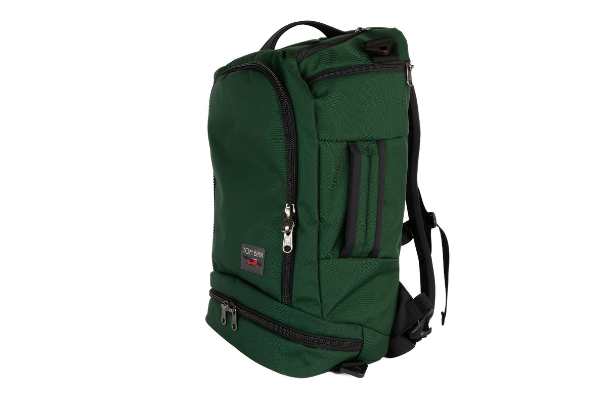 visible variant TB0902-WKND TB0902-WKLD TB0902-WKGL^^ A Techonaut 30 with a Wilderness (dark green) exterior.