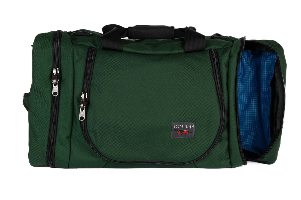 visible variant TB0906-WKLD^^A Wilderness (forest green) Ballistic Aeronaut 45 with an Island (blue) Halcyon interior.