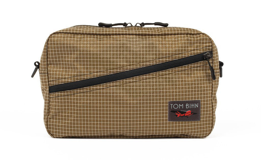 visible variant TB0921-CD^^A Packing Cube Shoulder Bag in Coyote (tan with white grid) 200 Halcyon.