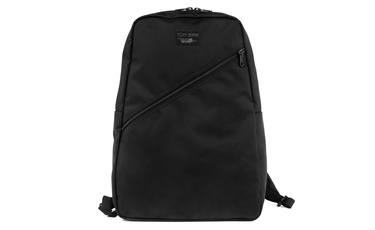 visible variant TB0922-BKGL TB0922-BKND^^Daylight Backpack in Black Ballistic