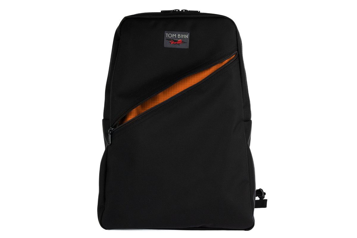 visible variant TB0922-BKPL^^Daylight Backpack in Black 630 Ballistic with Persimmon Cerylon interior
