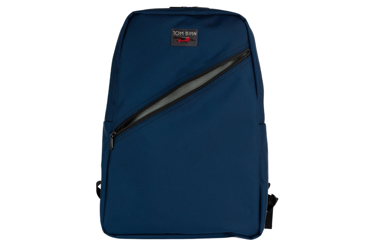 visible variant TB0922-DKGL^^Daylight Backpack in Deep Blue (dark blue) 525 Ballistic with Mountain Grey (grey with light grey grid) 210 Cerylon interior