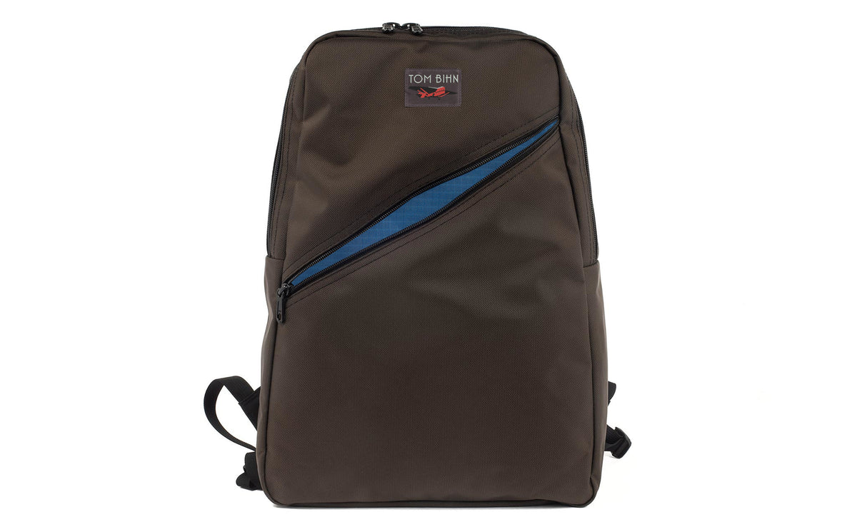 visible variant TB0922-RKOL^^Daylight Backpack in Ursa (brown-grey) Ballistic with Cobalt (blue with light blue grid) 210 Cerylon interior