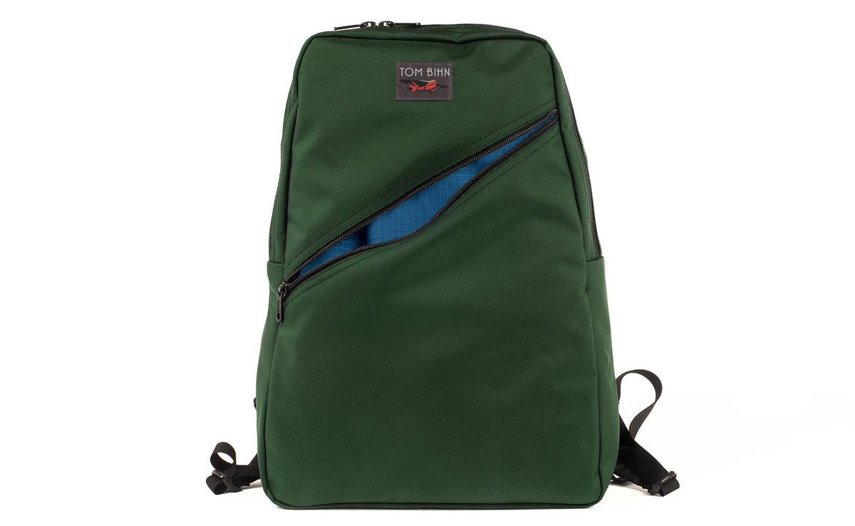 visible variant TB0922-WKOL^^Daylight Backpack in Wilderness (dark green) 525 Ballistic with Cobalt (blue with light blue grid) 210 Cerylon interior
