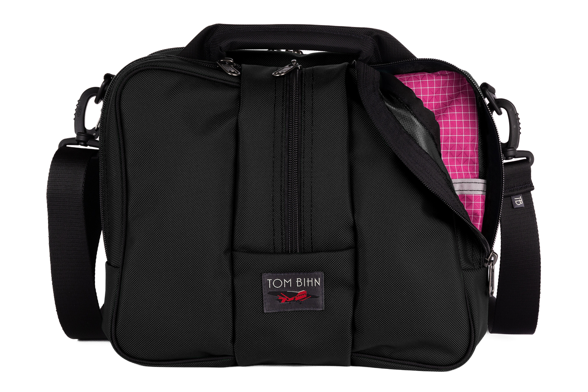 visible variant TB0967-BKPD^^Co-Pilot in Black Ballistic/Cerise 200 Halcyon.