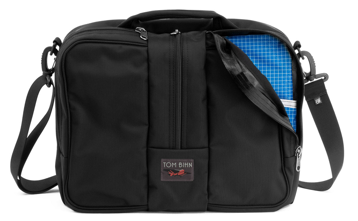 visible variant TB0968-BKLD^^Pilot in Black 525 Ballistic with Island (blue with white grid) 200 Halcyon interior.