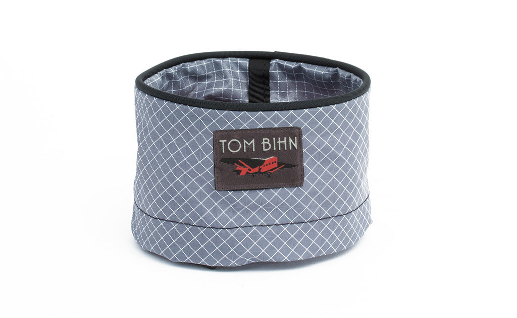 visible variant TB0990-ND^^A Small Travel Tray in Northwest Sky (light grey with white grid) 200 Halcyon.