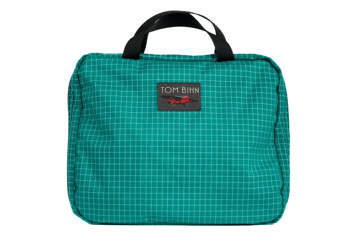 visible variant TB1266-ED^^A Deluxe Spiff Kit in Kelpie (bluish-green with white grid) 200 Halcyon.