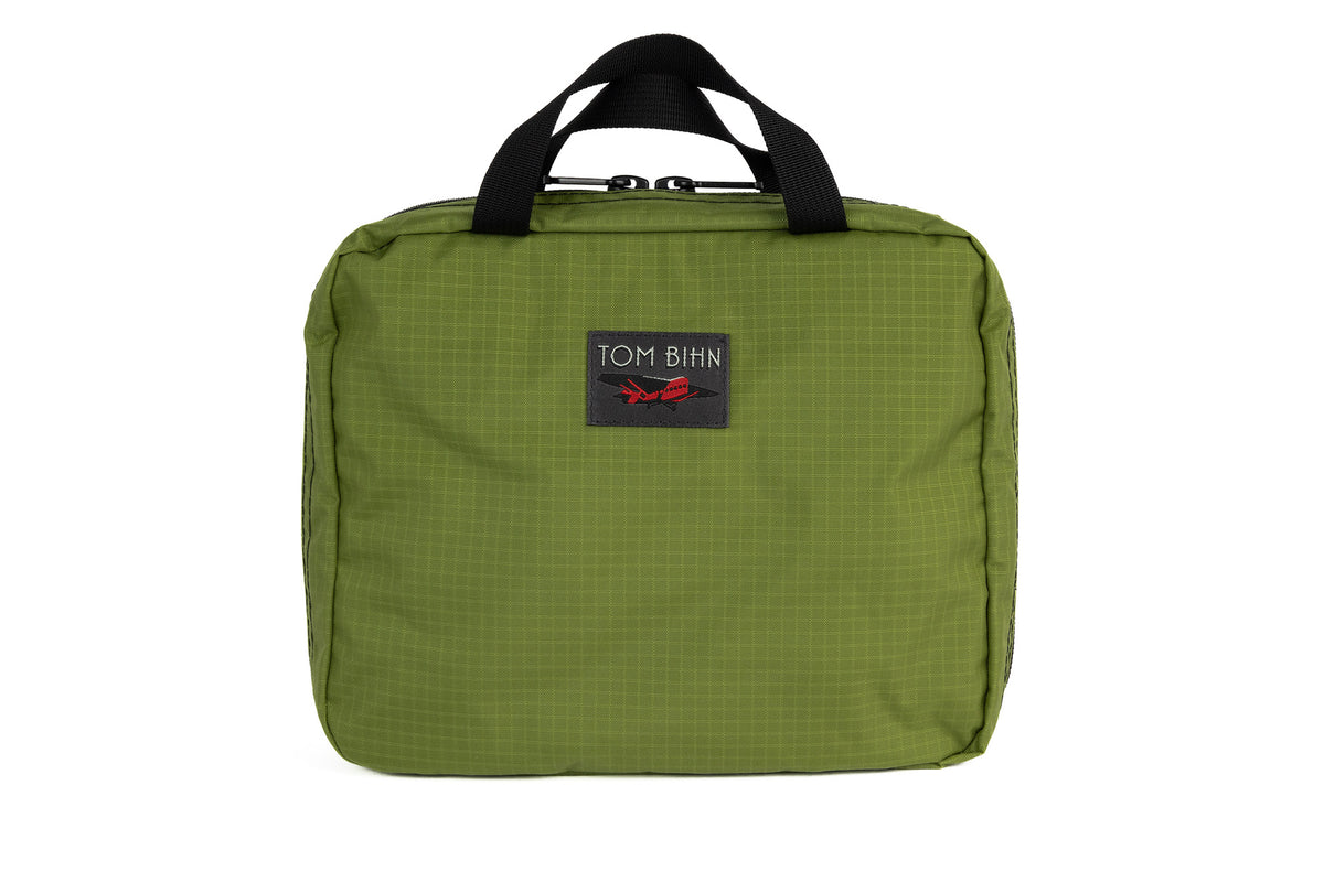 visible variant TB1266-ML^^A Deluxe Spiff Kit in Moss (green with green grid) 210 Cerylon.