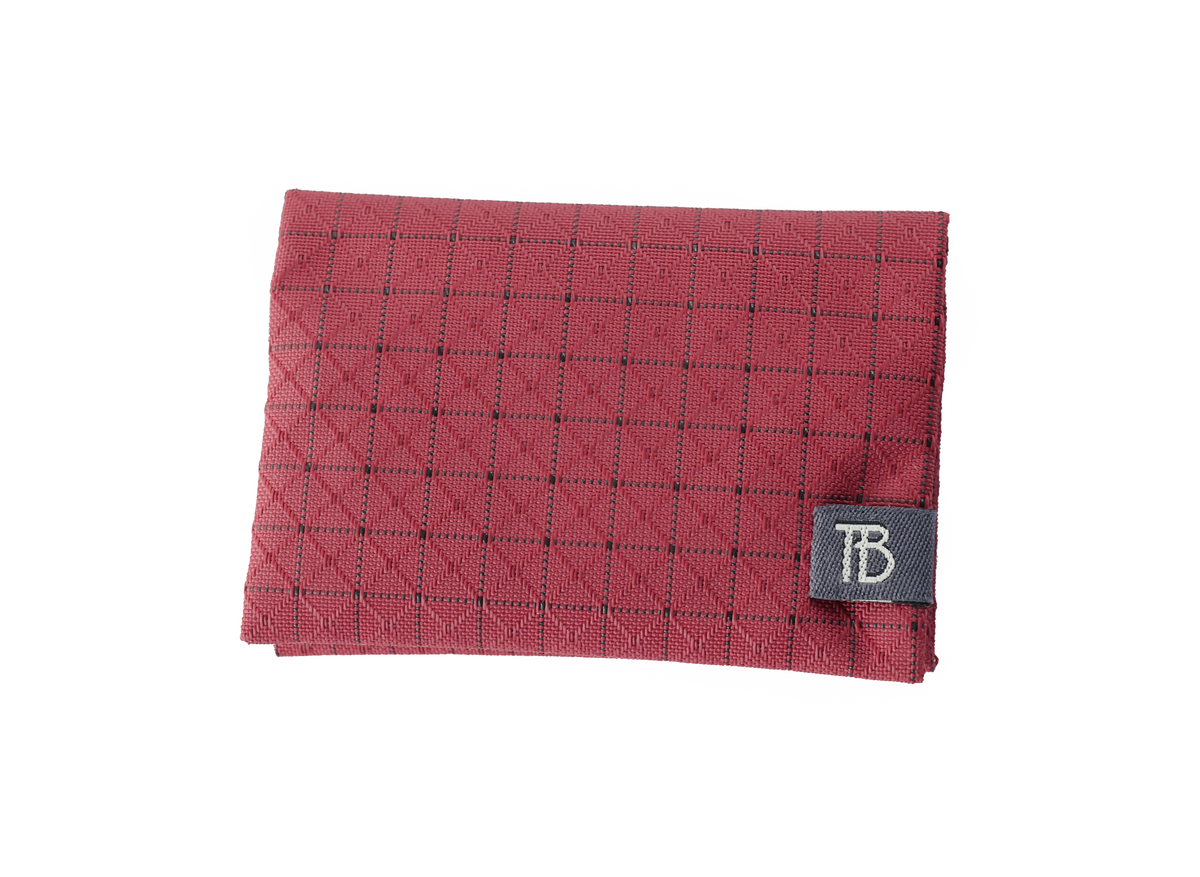 visible variant TB1294-RT^^The exterior of the Minimalist Wallet