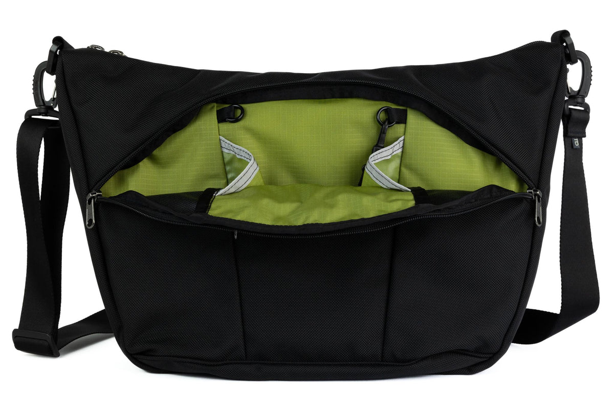 visible variant TB1405-BKML^^Parental Unit in Black 1050 Ballistic with an Moss 210 Cerylon interior.