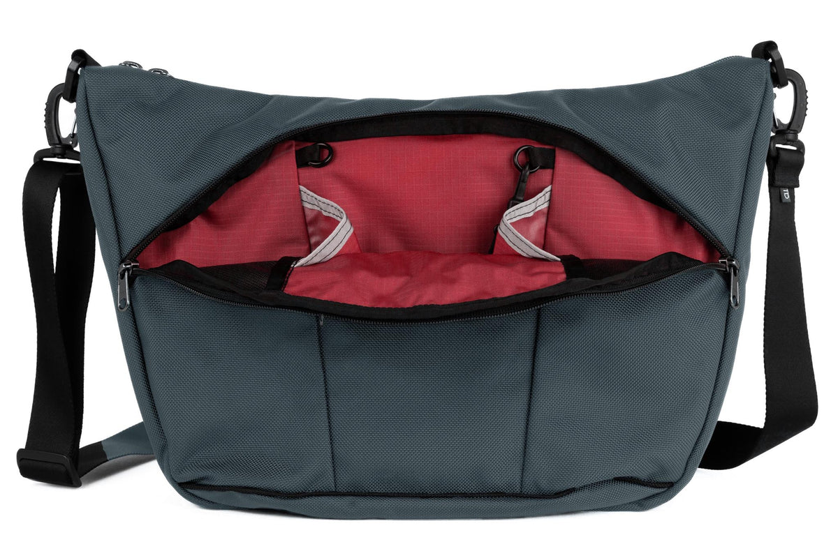 visible variant TB1405-GKSL^^Parental Unit in Nebulous Grey (medium grey) Ballistic with Island (dark red with red grid) 210 Cerylon.