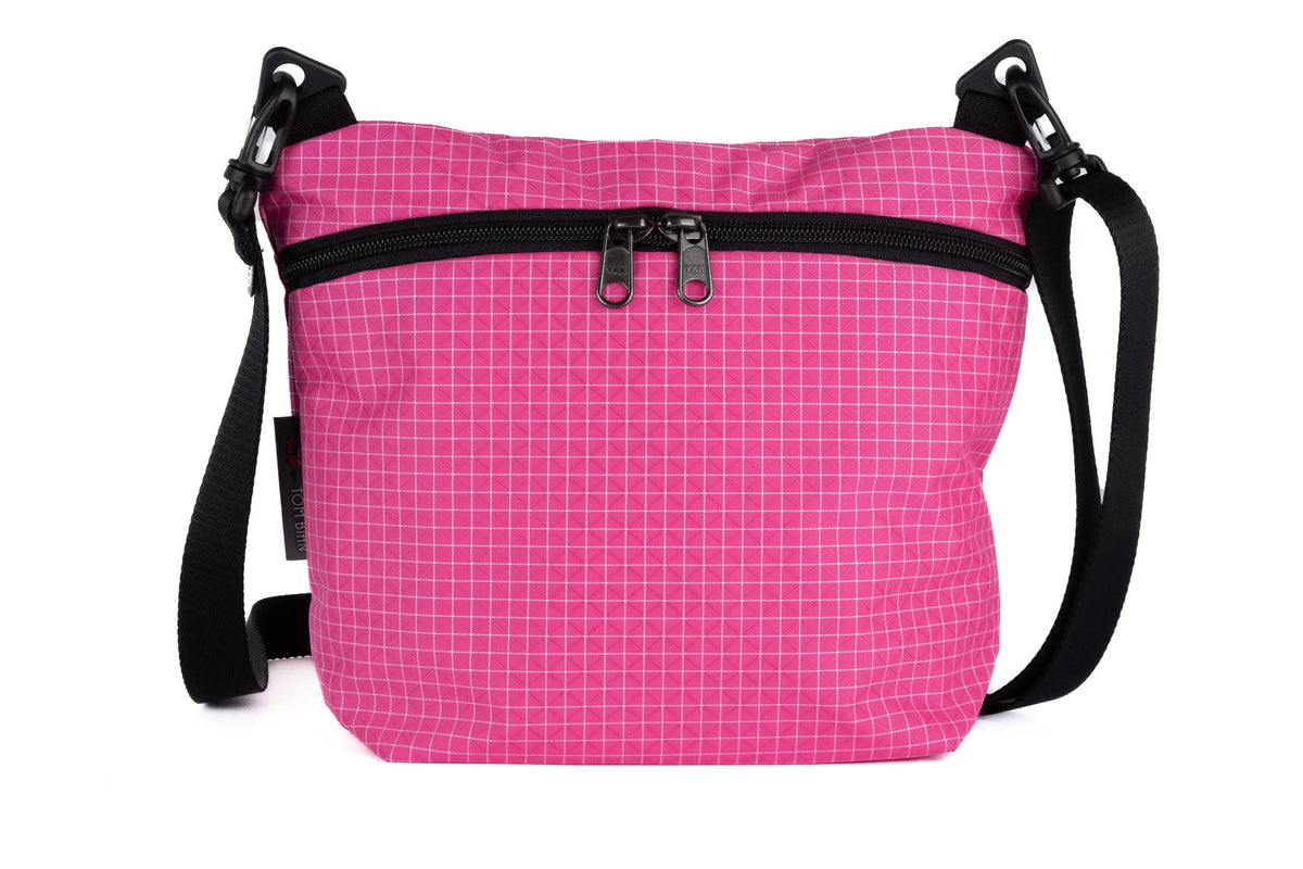 visible variant TB1425-PD^^Rogue Sacoche in Cerise 200 Halcyon