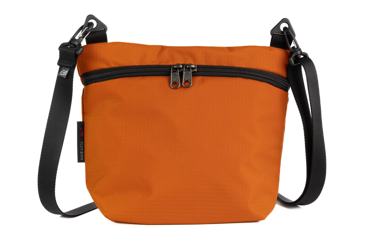 visible variant TB1425-PL^^Rogue Sacoche in Persimmon 210 Cerylon