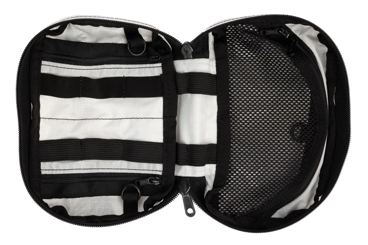 visible variant TB0418-TD^^Inside of Handy Little Thing Size 1 in Tahoma (white with white grid) 200 Halcyon.