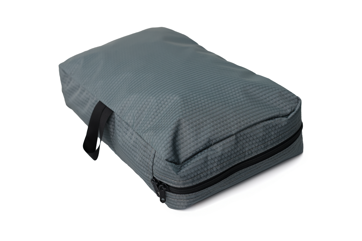 visible variant TB90602-GE^^End Pocket Packing Cube in Graphite Piscine