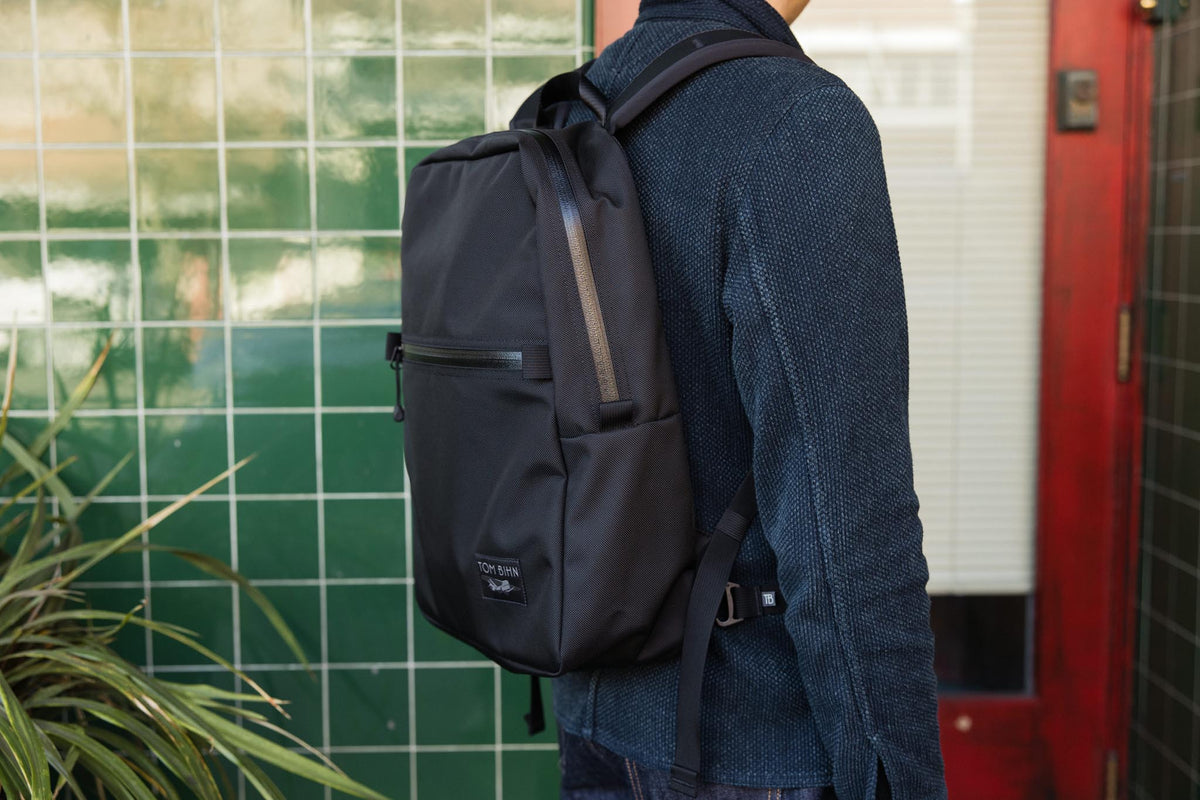 visible lifestyle^^side profile of Paragon 2.0