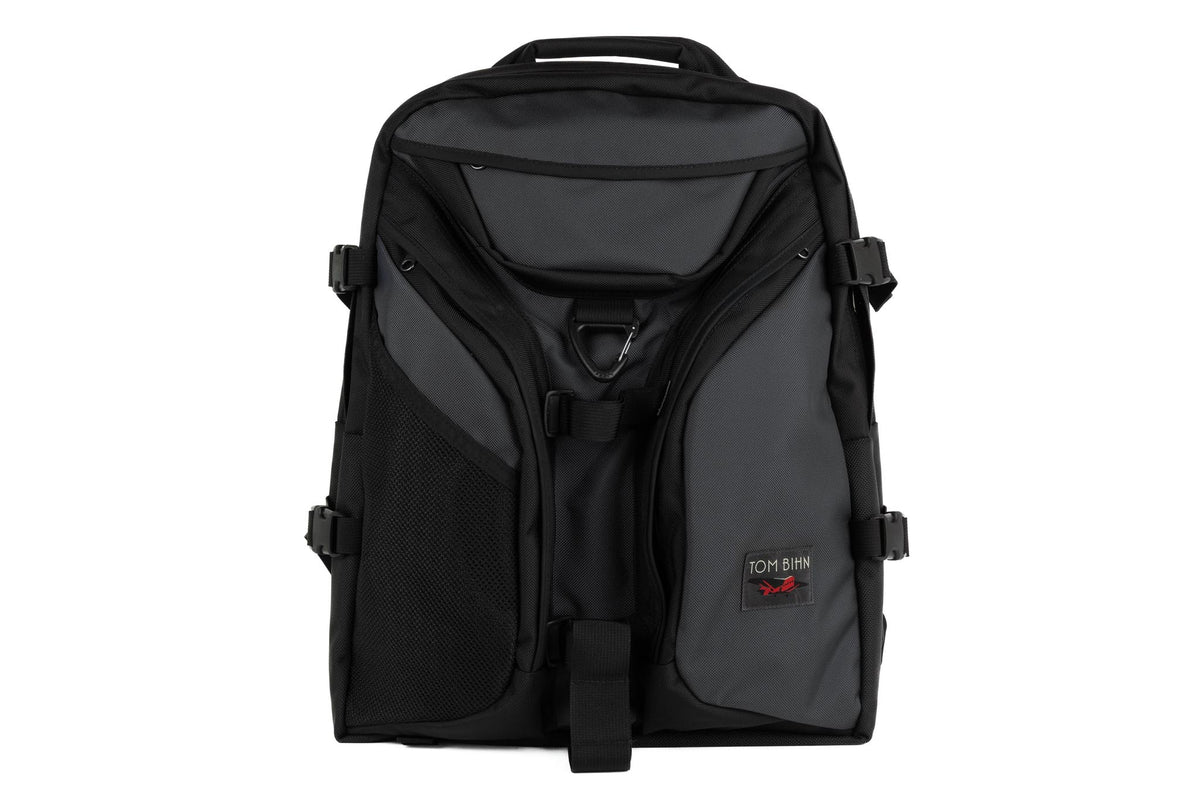 visible variant TB0114-GKOL TB0114-GKGL TB0114-GKIJ TB0104-GKLJ TB0114-GKLJ^^A Brain Bag in Nebulous Grey (grey) Ballistic.