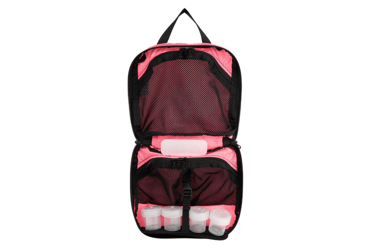 visible variant TB1266-4D^^A Deluxe Spiff Kit in Sakura (pale pink with white grid) 200 Halcyon.