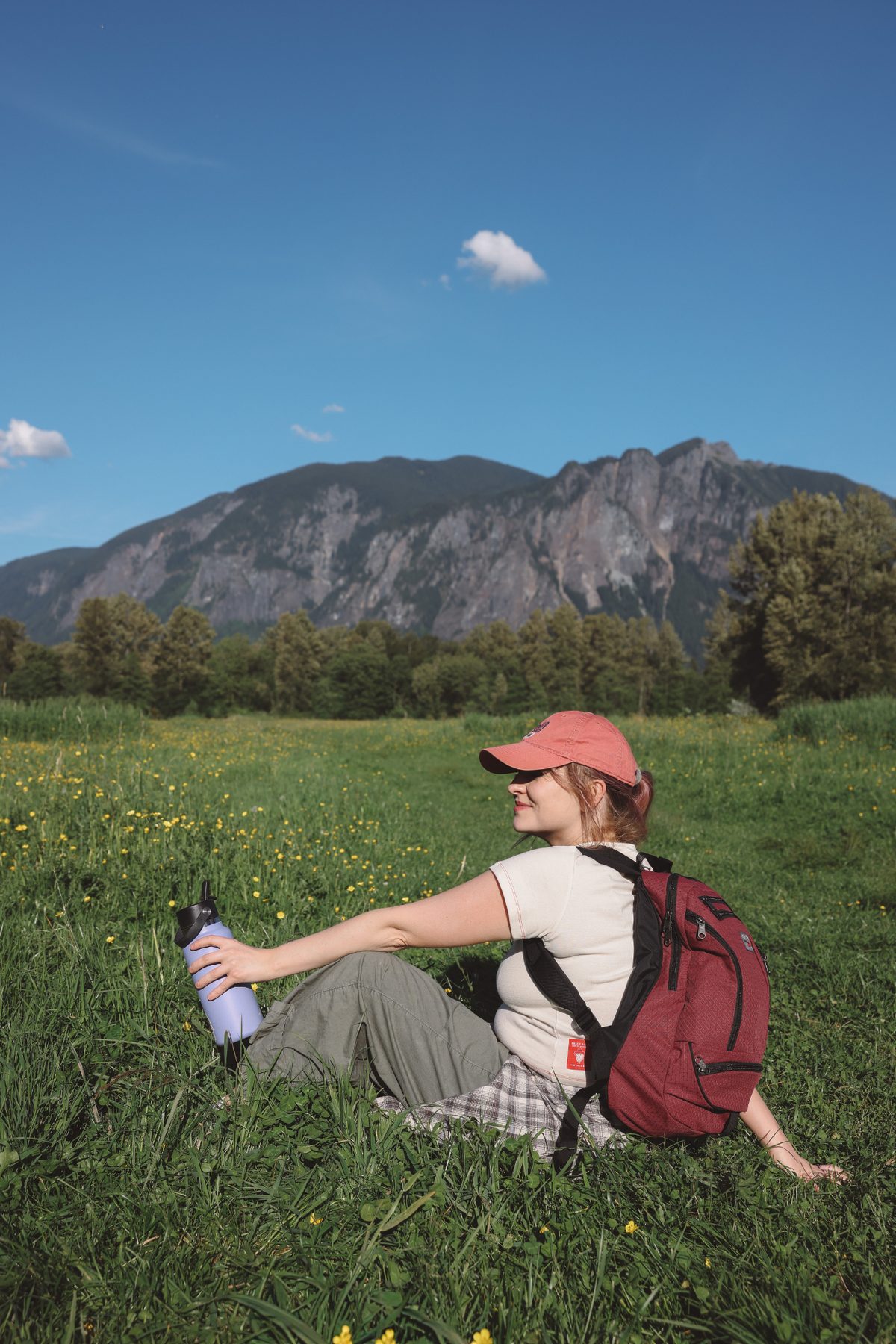 visible lifestyle^^A person wearing a Synapse 19 in front of a mountain.