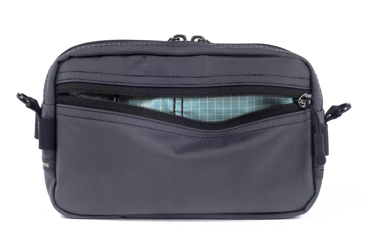 visible variant TB0413-GK7D^^A Side Effect in Nebulous Grey (medium grey) Ballistic with Tidal (pale blue with white grid) 200 Halcyon interior.