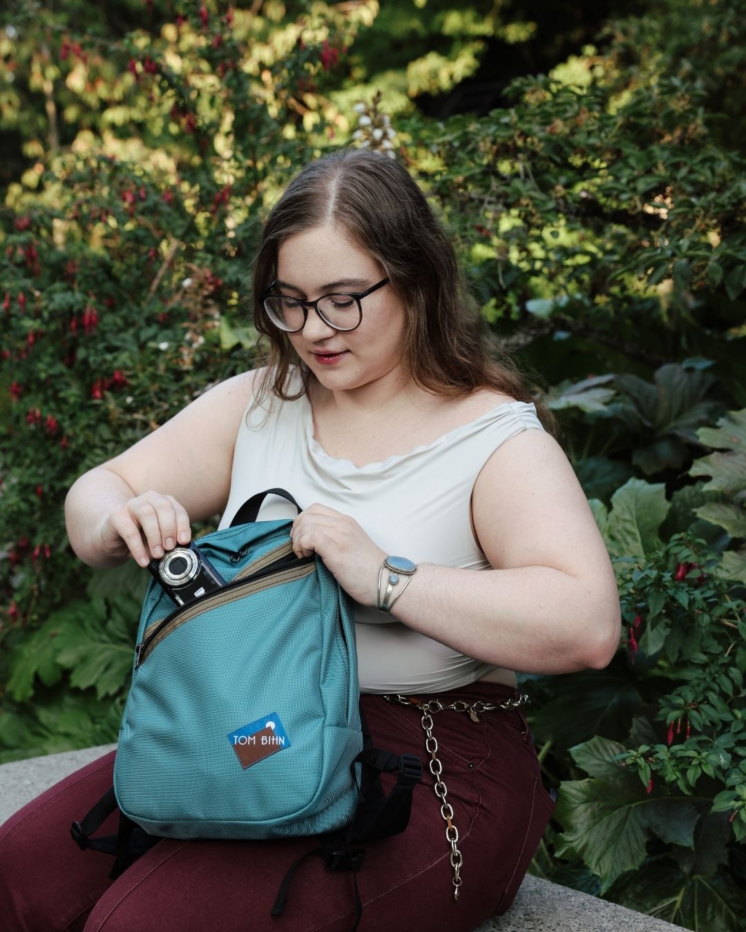 visible lifestyle^^ Person using Zeitgeist backpack.