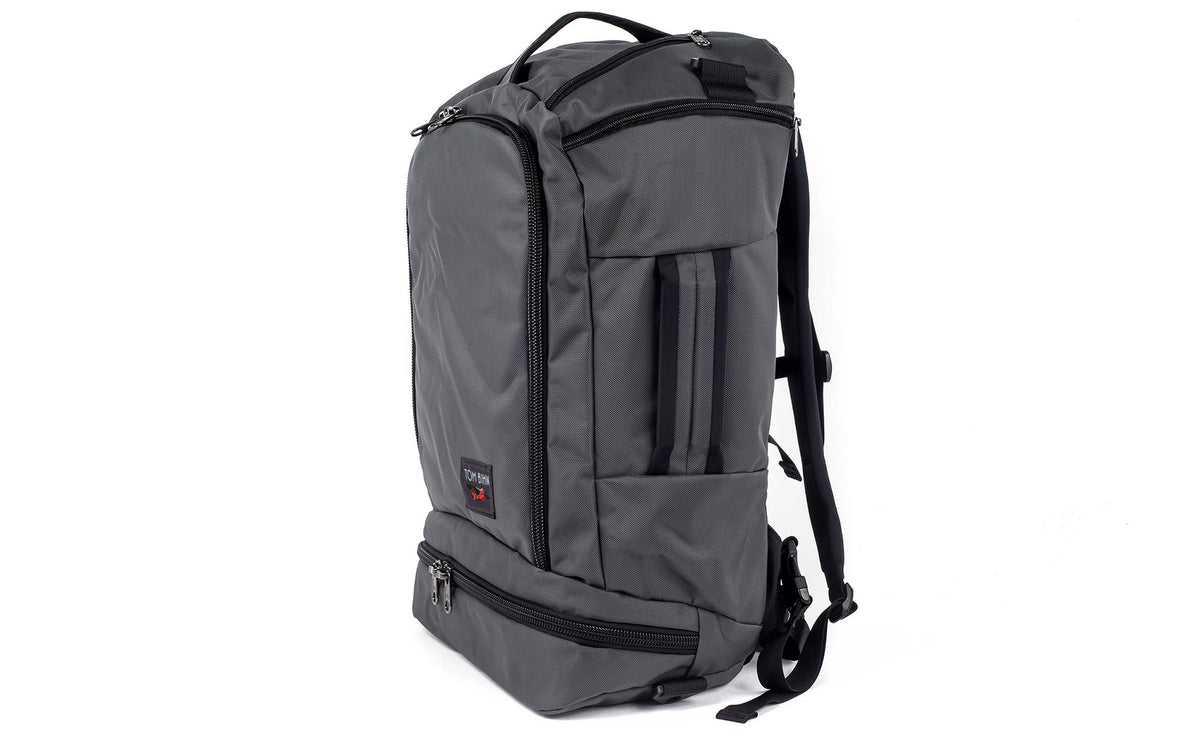 visible variant TB0903-GKPD TB0903-GK4D TB0903-GKGD TB0903-GKLD TB0903-GKRL^^ A Techonaut 30 with a Nebulous Grey (dark grey) exterior.
