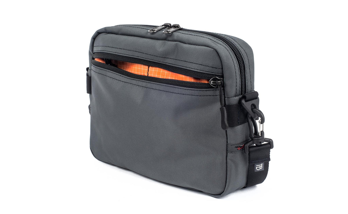 visible variant TB0414-GKZD^^The Side Kick in Nebulous Grey (medium grey) 525 Ballistic with an Moab (oxblood red with white grid) 200 Halcyon interior.