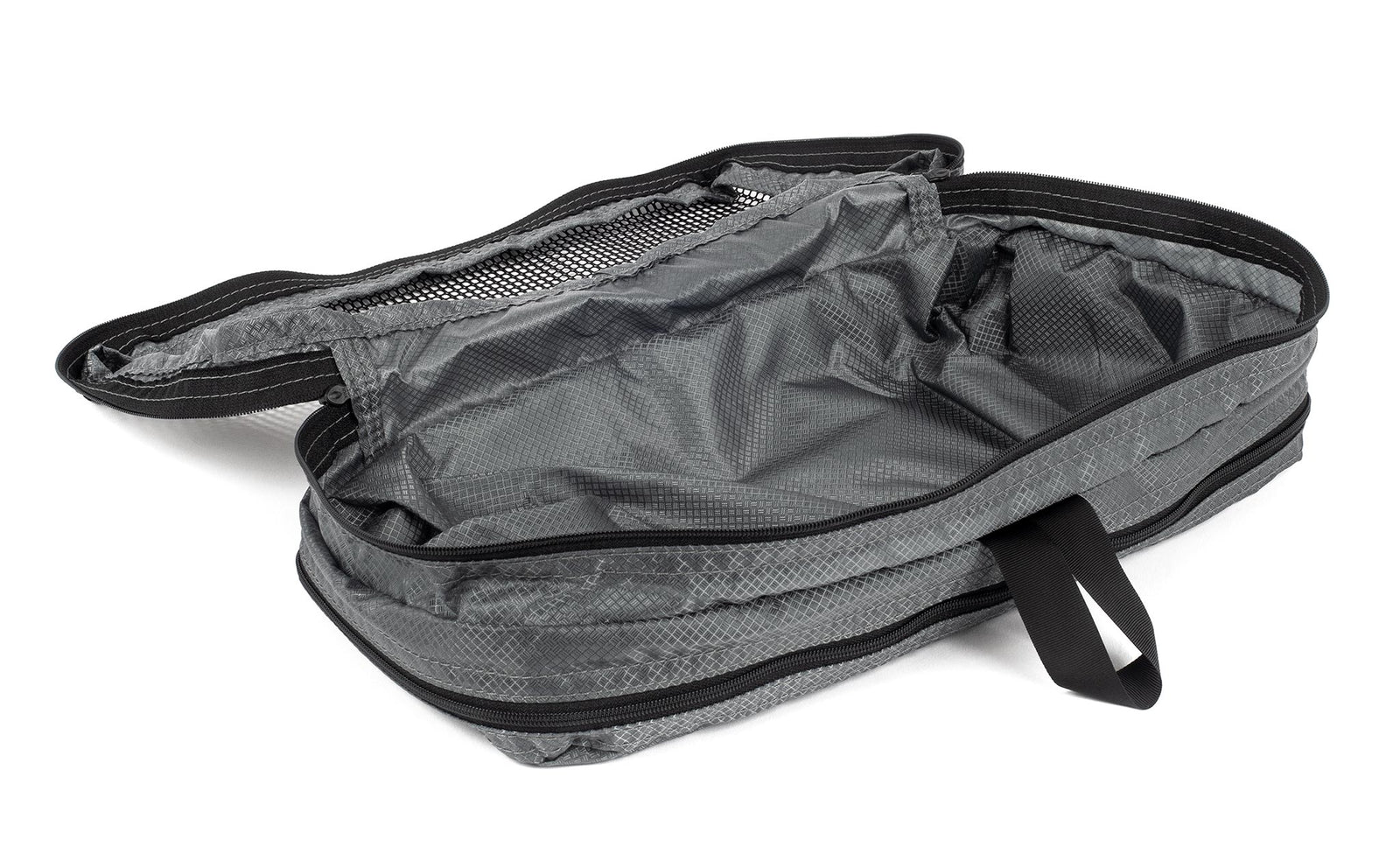 ^^Small Laundry Packing Cube in Graphite Piscine