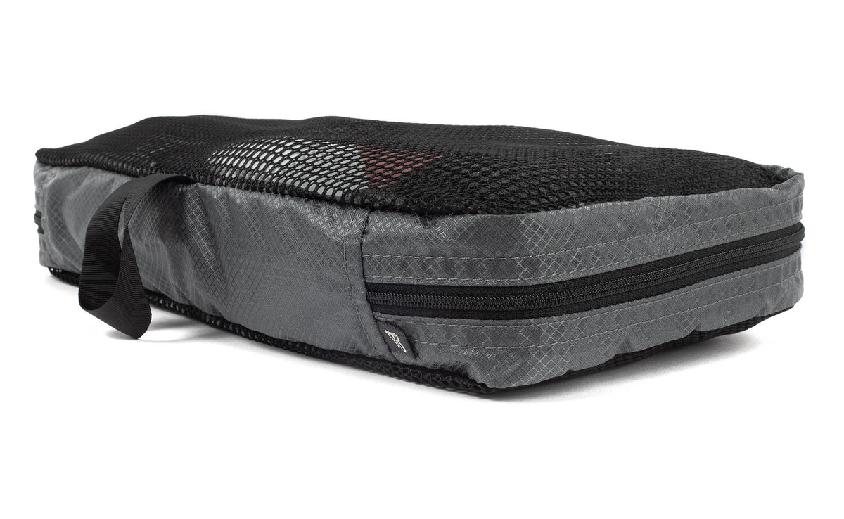 visible variant TB90500-GE TB90600-GE^^Small Packing Cube in Graphite Piscine