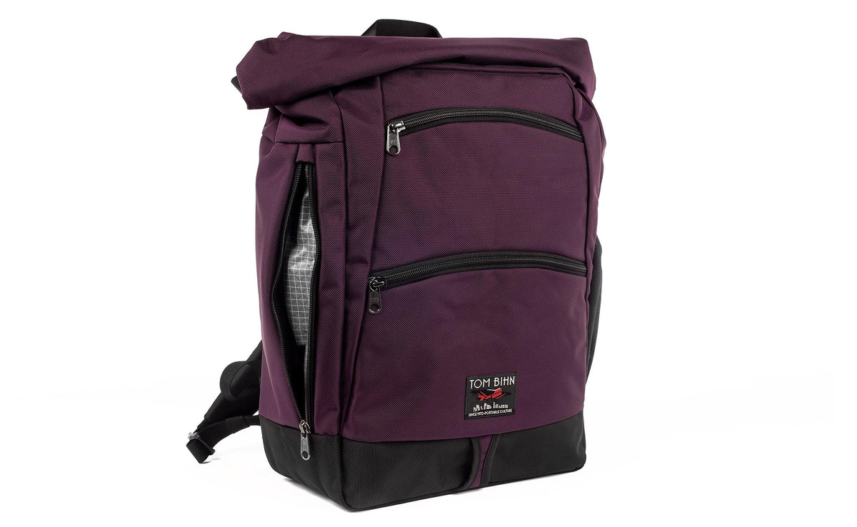visible variant TB0130-UKND^^The face of the Addax 26 in Aubergine Ballistic with Northwest Sky 200 Halcyon interior