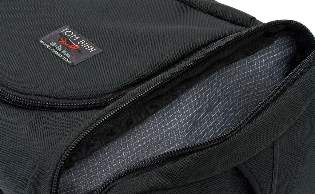 There are side pockets on either side. They are each about an eighth of the total volume of the bag.