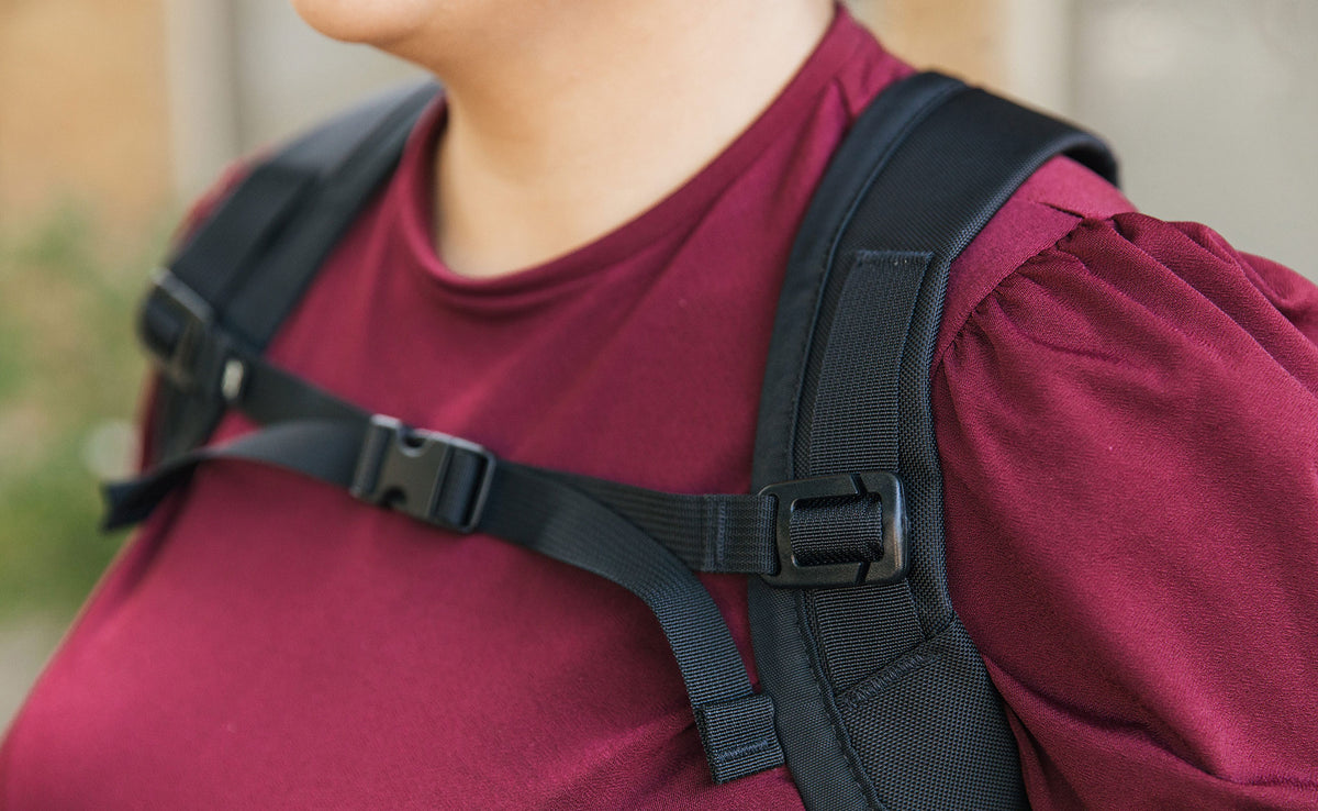 Close-up of the new Contour shoulder straps debuting on the Paradigm.