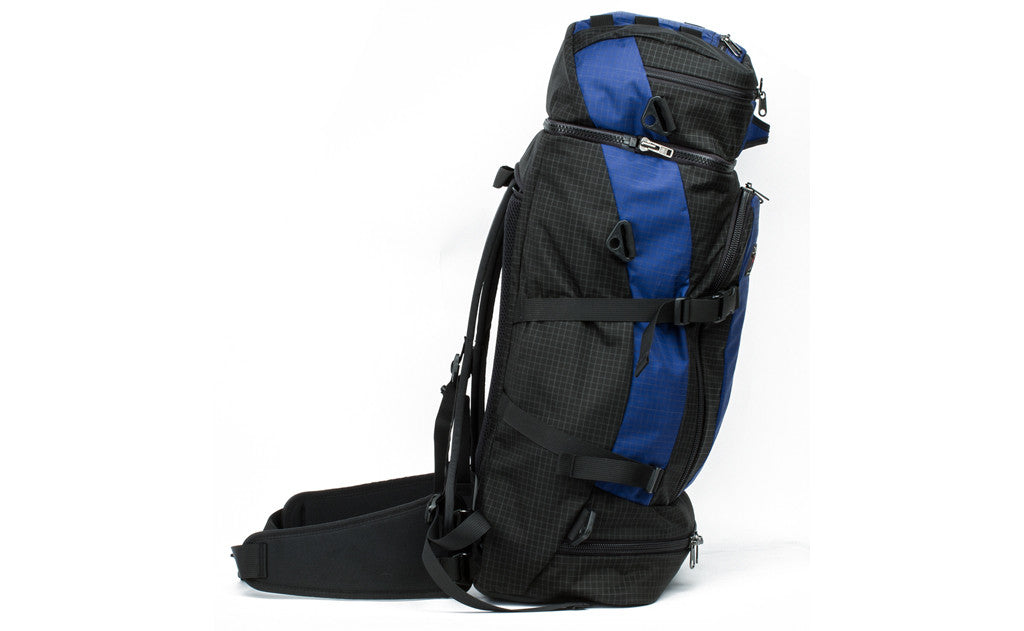 visible variant TB0907-DHWD TB0907-DHND^^The Hero's Journey in Nordic (blue with grey grid) 400 Halcyon with the hip belt connected.